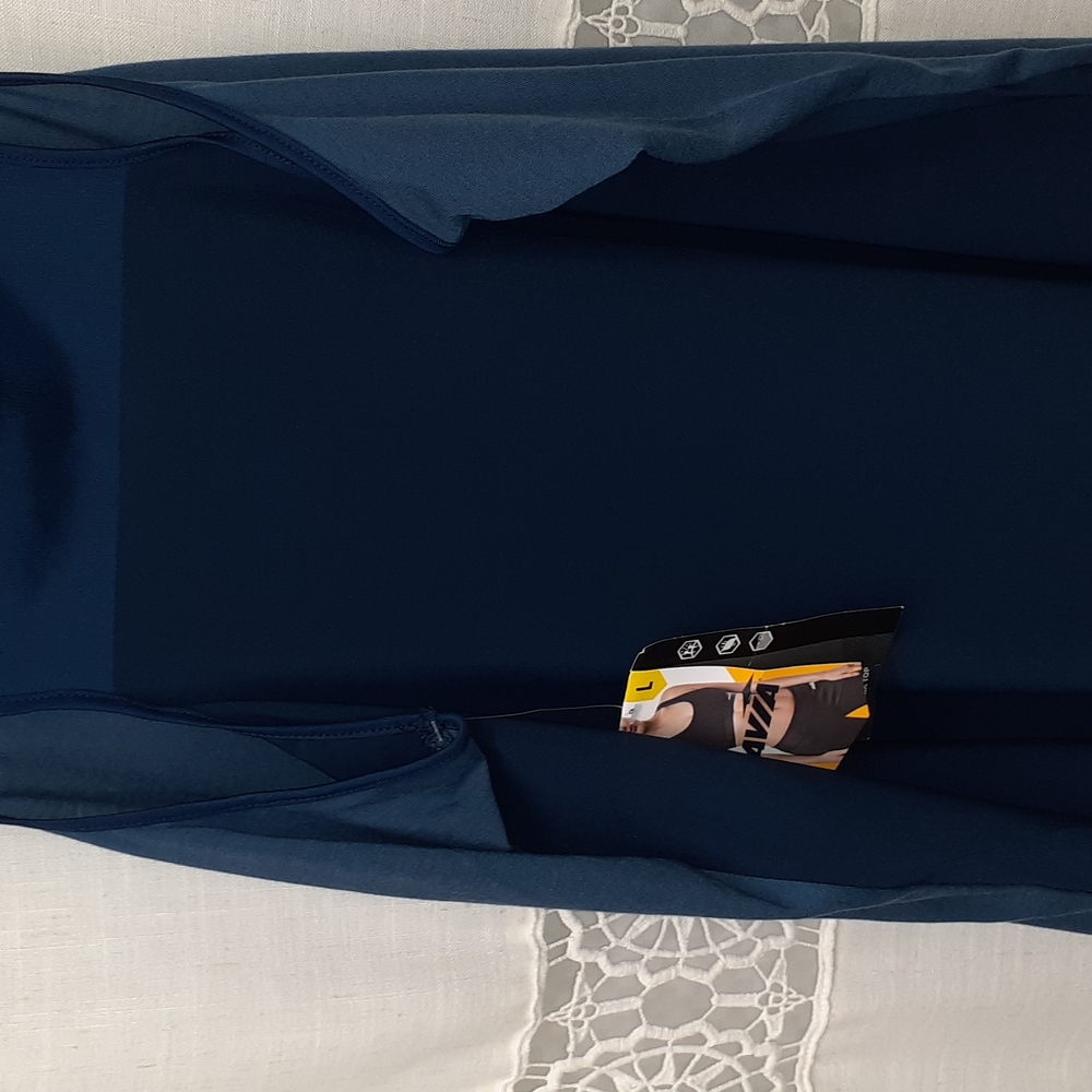 Tank - Picture 4 of 4
